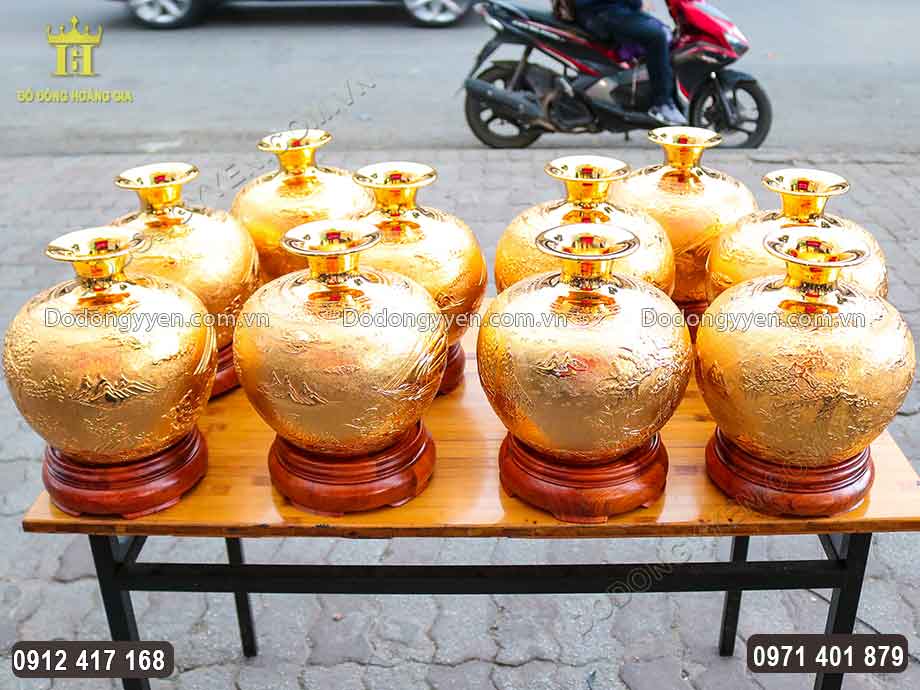 Vật phẩm th&iacute;ch hợp với những gia chủ mang mệnh Kim, Thủy, v&agrave; Mộc